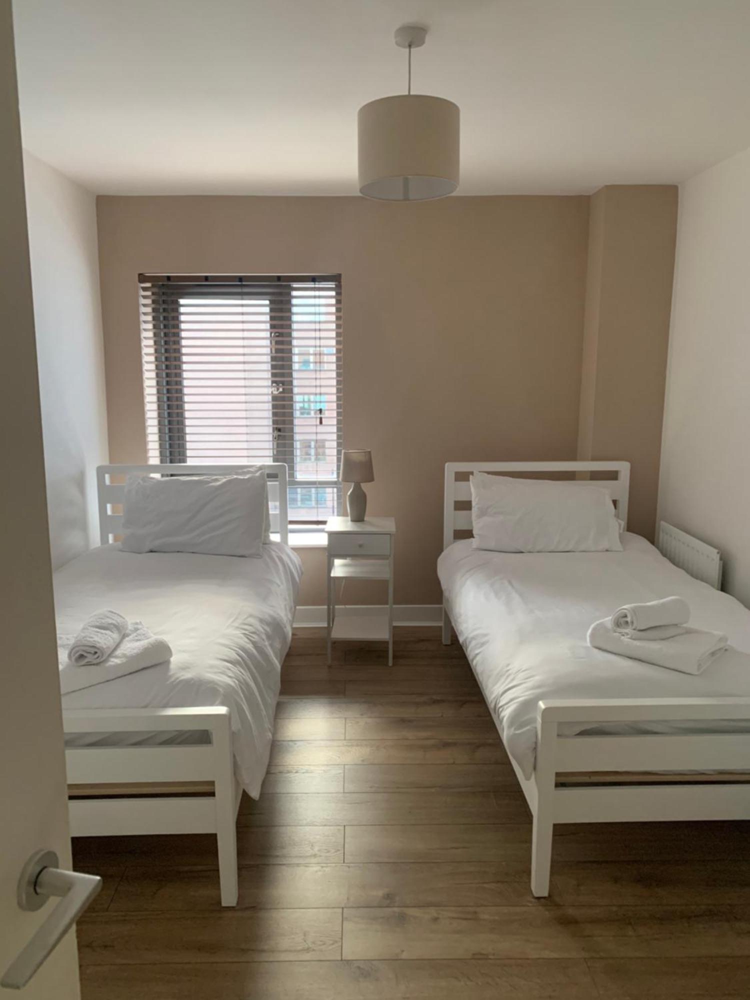 Best Location In Belfast! Free Parking Екстериор снимка